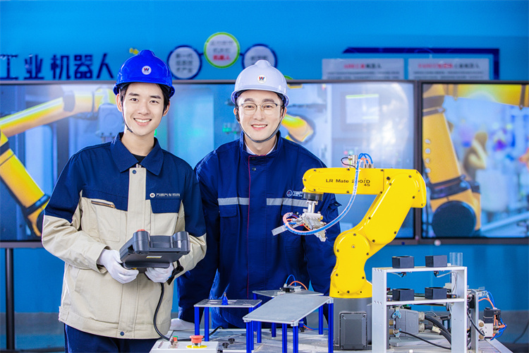 開年換工作？就要換工資高的！西安電工PLC技術去哪里學？