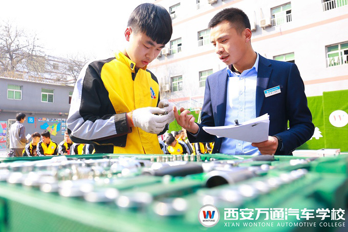西安萬通汽車學校技能大賽選拔現(xiàn)場