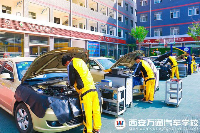 西安萬通汽車學校技能大賽選拔現(xiàn)場
