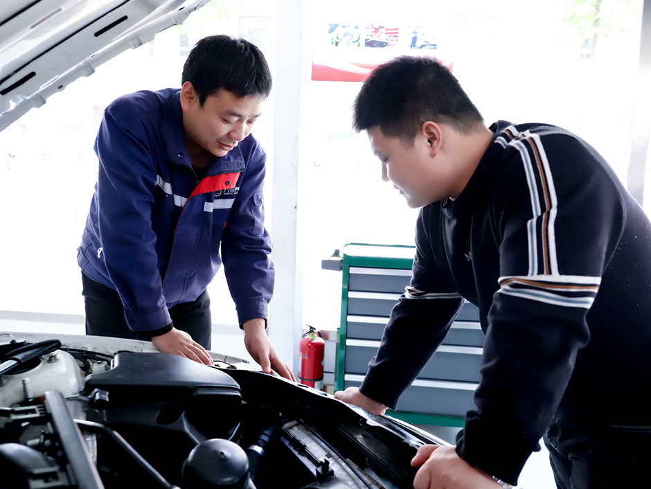 二手車評估鑒定實(shí)訓(xùn)課堂4