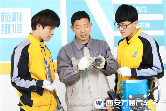 在汽修培訓學校學汽修，學費多少錢？