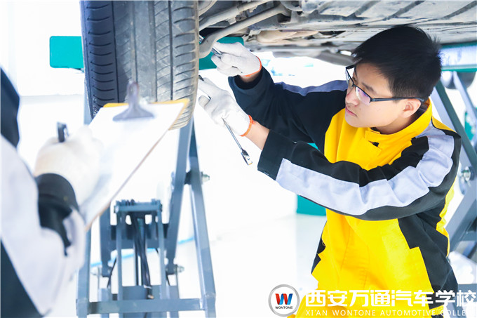 汽車時代，最適合初高中生學習的專業(yè)